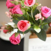 Vente en gros de roses artificielles en soie rouge et blanche pour toujours bouquet de fleurs simulées pour la Saint-Valentin ou la fête des mères