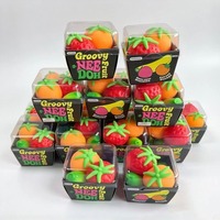 Jouet Squishy Réaliste en Forme de Fruit, Fausse Fraise Texturée, Fausse Banane Courbe en Forme de Croissant, à Pétrir et Presser pour Soulager le Stress