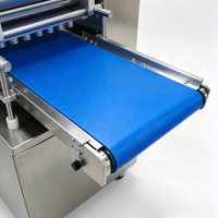 Machine à extruder les biscuits à double et simple couleur, contrôlée par PLC tactile, équipement de boulangerie pour la transformation des biscuits