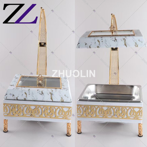 Chauffeplats Royalty: Juego de 3 calentadores de platos de lujo con tapa y soporte, cubierta de cristal colgante, en oro y blanco - Product Image 6