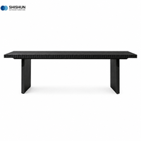 Ensemble de salle à manger d'extérieur moderne en aluminium noir thermolaqué, imperméable, avec coussins blancs, pour hôtel, complexe hôtelier, villa, patio