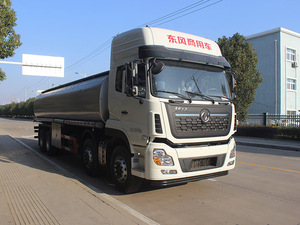 <span class=keywords><strong>Camion</strong></span>-citerne robuste pour le transport de fluides destiné aux opérations de lavage de puits pétroliers - Product Image 2