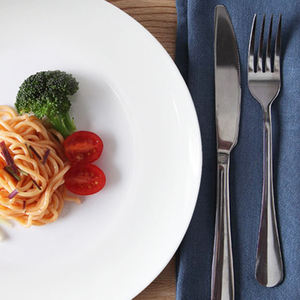 Venta al por mayor 2024 de porcelana blanca personalizada de cerámica para restaurante platos de <span class=keywords><strong>desierto</strong></span> forma redonda turca <span class=keywords><strong>China</strong></span> técnica de grabado uso alimentario - Product Image 6