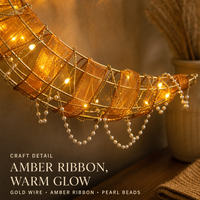 Petite lampe suspendue en forme de croissant de lune en fil doré, ruban ambre, guirlande de perles, durable et réutilisable pour le Ramadan, la table de l'iftar, la maison