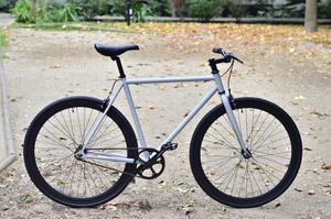 จักรยานฟิกซ์เกียร์แบบสั่งทำพิเศษ โครงเหล็กน้ำหนักเบา สำหรับการขับขี่ในเมือง - Product Image 3