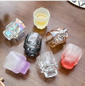 All'ingrosso Creative irregolari tazze da tè in vetro colorato Mini Tequila Shot bicchieri da Cocktail Whiskey Shot bicchieri - Product Image 6