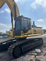 Excavatrice Komatsu PC450 d'occasion, 45 tonnes, sur chenilles, vente aux enchères, marque japonaise d'origine.