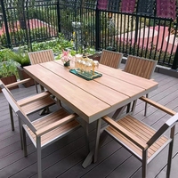 Ensemble de mobilier de restaurant d'extérieur au design moderne, chaises et tables, mobilier de patio d'extérieur