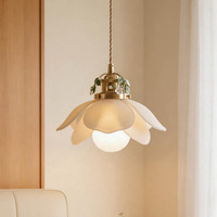 Lampe suspendue moderne en forme de fleur, en laiton et verre, éclairage de luxe pour chambre à coucher et salle à manger