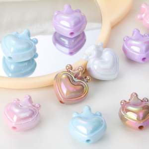 Solide coloré UV couronne amour trou droit perles acryliques en vrac pour bricolage téléphone chaîne collier accessoires - Product Image 1