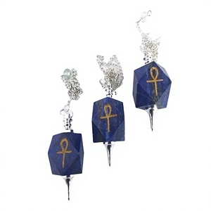 Péndulo de Cristal de Aventurina Amarilla Rectangular con Logotipo de Reiki Grabado, Cadena de Plata Hecha a Mano y Punta Puntiaguda - Product Image 4