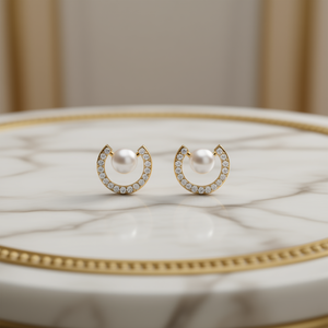 Boucles d'oreilles clous E3275 en perles dorées avec diamants ronds taille brillant sertis pavé, design géométrique minimaliste pour femme - Product Image 2