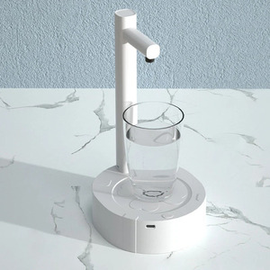 Dispensador de Agua Eléctrico Portátil de Escritorio, Bomba Recargable para Botellas de Galón, Dispensador Automático de Agua Potable y Jugos - Product Image 1