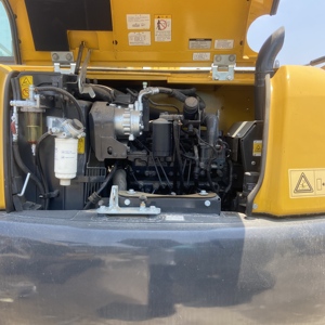 High Performance Komatsu PC60 6Tons Hydraulic Excavator for Earthmoving, Landscaping and Small <b>Scale</b> Construction Projects - Product Image 3