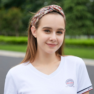 Foulard Fascia <span class=keywords><strong>per</strong></span> <span class=keywords><strong>Capelli</strong></span> da <span class=keywords><strong>Donna</strong></span> Personalizzabile con Logo, in Seta di Gelso 100% Grado 6A, Lusso, Ecologico, Regolabile, Basso MOQ - Product Image 2