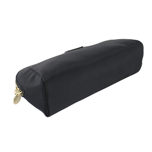 Pochette de maquillage en nylon noir avec logo personnalisé, pour femmes, sac cosmétique professionnel personnalisé, compartiment principal avec fermeture éclair - Product Image 4