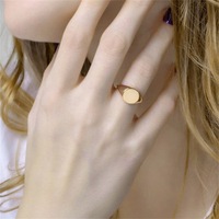 Edelstahl Abgerundeter Blanko-Siegelring Gebogener Schaft Glatte Oberfläche Individuell Gravierbarer Minimalistischer Unisex-Fingerring