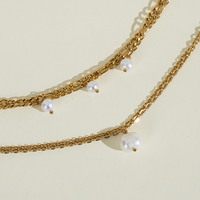 Pulsera de Perlas de Acero Chapado en Oro Duet, Dos Cadenas Finas, Seis Perlas en Pares, Cierre de Langosta Ajustable, Joyería Diaria para Mujer