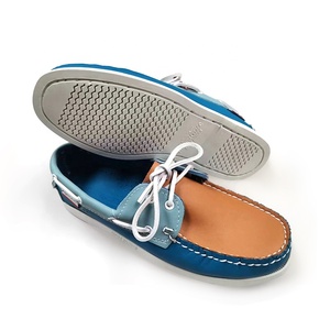 Nouvelles <span class=keywords><strong>chaussures</strong></span> <span class=keywords><strong>bateau</strong></span> pour hommes en cuir tendance et élégantes, mocassins décontractés légers, semelle en caoutchouc, pieds nus, hiver - Product Image 4