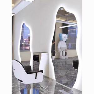 Miroir de salon artistique irrégulier avec éclairage LED - Product Image 6