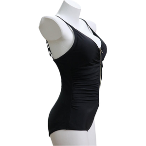 ชุดเดรสคลุมชายหาดลายพิมพ์ขาสูงถักโครเชต์ประดับพู่สำหรับผู้หญิงรุ่นใหม่ปี 2024 พร้อมโลโก้ด้านหน้า - Product Image 3