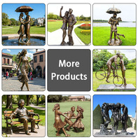 Statue de couple grandeur nature en bronze moderne personnalisée, fontaine de piscine extérieure avec technique de moulage, collection d'art, thème de l'amour
