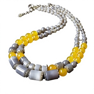 Collier fantaisie de qualité supérieure en résine colorée, bijou tendance et élégant, chaîne plaquée or, pièce maîtresse mignonne pour femme - Product Image 2