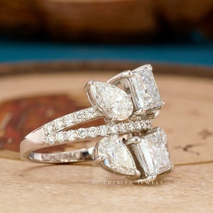 Elegante Anillo de Diamantes de Joyería Fina con Corte Cojín en el Centro y Artesanía Refinada para Regalo de Aniversario - Product Image 2