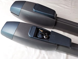 Ouvre-porte automatique à balançoire <span class=keywords><strong>haut</strong></span> <span class=keywords><strong>de</strong></span> <span class=keywords><strong>gamme</strong></span> 24V, énergie solaire premium, télécommande pour une utilisation moderne à la maison, pour les villas - Product Image 2