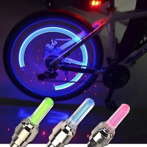 Lumières de vélo Capteur de mouvement Lumières LED Route VTT Bouchons de valve de <span class=keywords><strong>pneu</strong></span> Rayons de roue Lumière LED Accessoires de vélo Flash au néon - Product Image 2