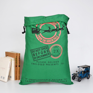 Sac <span class=keywords><strong>de</strong></span> Noël en toile verte avec imprimé traîneau et rennes, grand sac cadeau <span class=keywords><strong>de</strong></span> Noël vert avec cordon <span class=keywords><strong>de</strong></span> serrage pour cadeaux <span class=keywords><strong>de</strong></span> Noël - Product Image 4