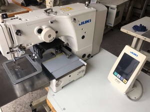 Machine à coudre industrielle électronique programmable d'occasion du Japon, modèle 210, pour vêtements en cuir - Product Image 5