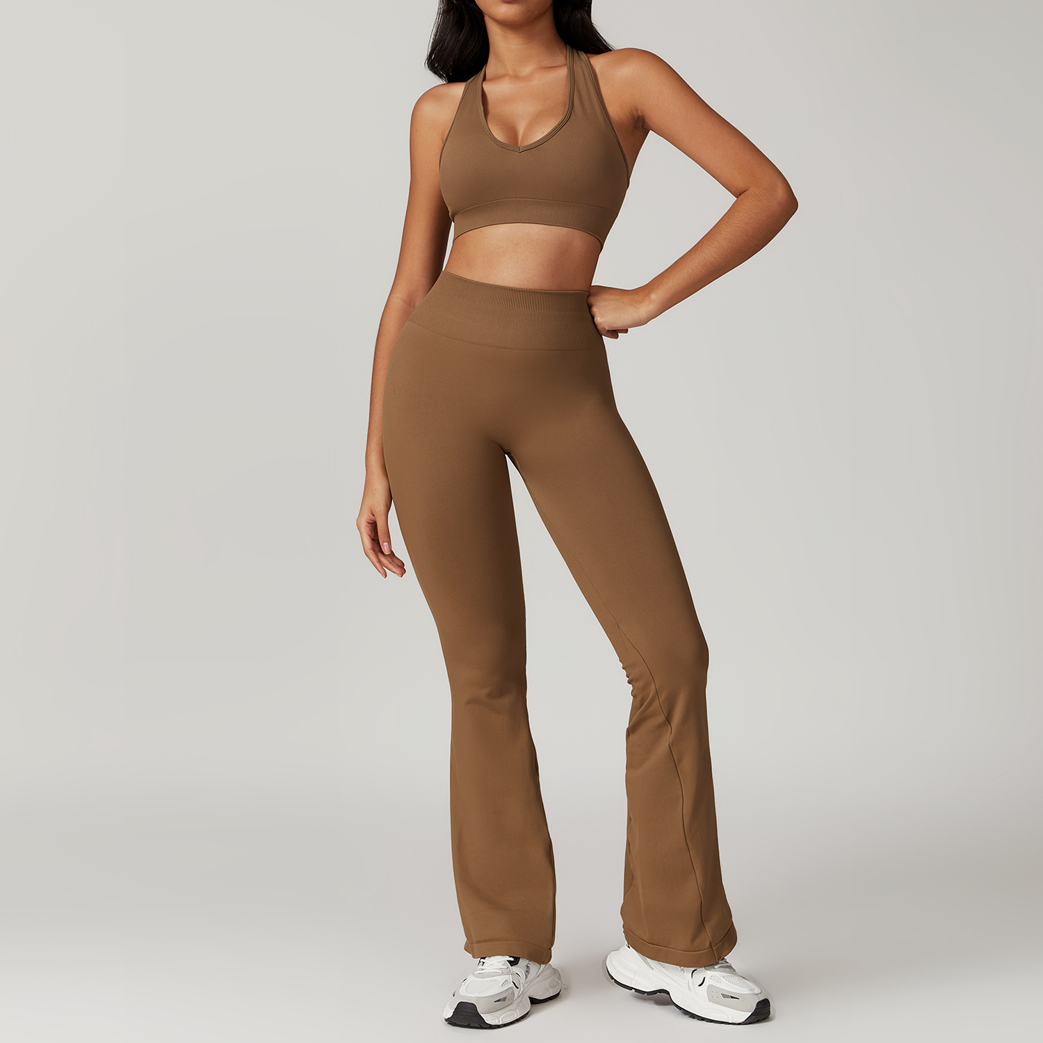 สีน้ำตาล