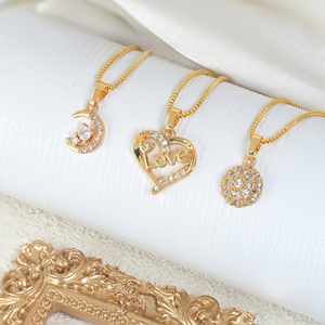 Colliers Pendentifs en Gros Plaqué Or 18K avec Zircon Cubique pour Femmes – Collier Chaîne en Cristal Cœur, Lune, Cygne, Papillon, Amour – Bijoux - Product Image 6