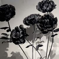Fleurs en papier géantes réalistes faites à la main, roses noires géantes sur pied pour mariage, fête, anniversaire, fête des mères, Pâques