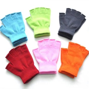 YJ030 Guantes de medio dedo de color liso, cálidos para otoño e invierno, adecuados para uso en la oficina, guantes de punto de lana, unisex, para adultos. - Product Image 4