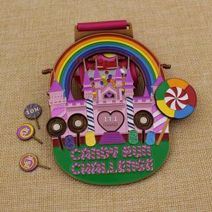 Médaille professionnelle personnalisée en émail doux arc-en-ciel paillettes bonbons course défi avec château - Product Image 2