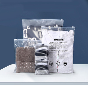 Bolsa de embalaje Ziplock para almacenamiento de ropa YOUYU logotipo personalizado plástico transparente esmerilado mate - Product Image 3