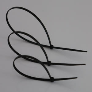 Bridas de nailon 66 de 4.8*300mm - Mejor precio, 12 bridas autoblocantes negras, plástico PA66 de alta resistencia para uso eléctrico y general - Product Image 1