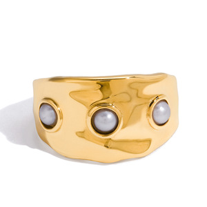 Anillo de Perlas en Oro de 18K y Acero Inoxidable con Engaste Geométrico, Unisex, para Uso Diario - Product Image 5