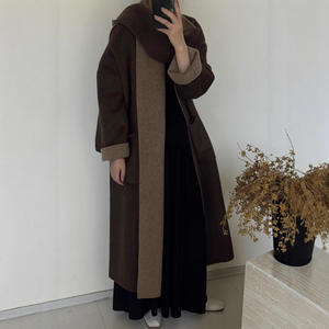 Giacca in Cashmere imbottita in lana bicolore doppio lato con collo a sciarpa - Product Image 3