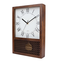 Horloge à pendule de style rétro antique avec chiffres romains pour la maison ou le bureau