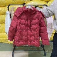 Vestes matelassées d'occasion triées en balles, tailles et couleurs variées, manteaux en coton de seconde main, vente en gros en vrac