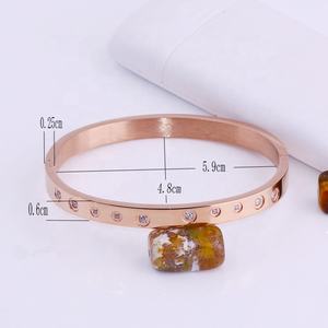 Perhiasan Fashion kustom gelang besi tahan karat berlapis emas 18k berlian mewah zirkon gelang desainer merek CINTA gelang wanita - Product Image 6