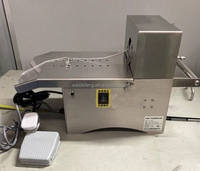 Machine à nouer automatique et manuelle pour la préparation alimentaire, pour saucisses, hot-dogs et jambon
