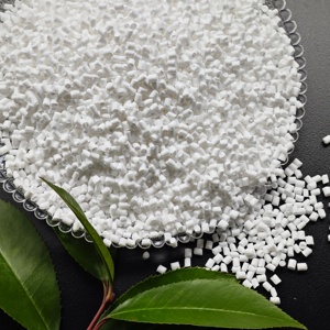 Enjeksiyon Kalıplama Sınıfı Plastik Kova için Fabrika OEM ODM PP Alev Geciktirici Beyaz Renk Masterbatch - Product Image 5