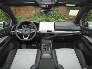 Voiture neuve essence automatique <span class=keywords><strong>Golf</strong></span> R Line SUV 2025 <span class=keywords><strong>blanche</strong></span>, 300TSI Pro, taille des pneus R17, caméra arrière, conduite à gauche avec <span class=keywords><strong>toit</strong></span> <span class=keywords><strong>ouvrant</strong></span> - Product Image 6