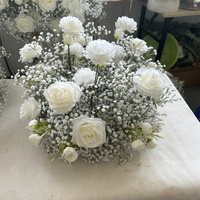 Boule de fleurs artificielles personnalisée IFG de 60 cm, rose blanche, hydrangea, souffle de bébé, boule de fleurs pour centre de table de mariage
