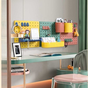 Estante de almacenamiento de tablero de clavijas montado en la pared Instalación sin taladro para el hogar Cocina Baño Dormitorio Estante con ganchos - Product Image 4