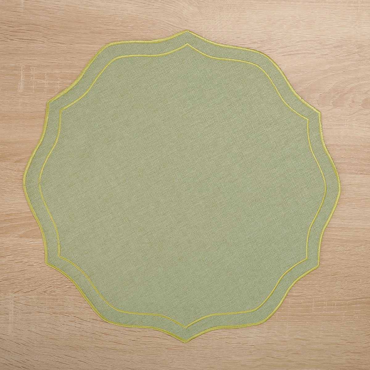 สีเขียว